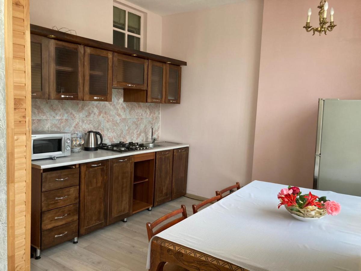 House Nag Apartment Kutaisi Ngoại thất bức ảnh